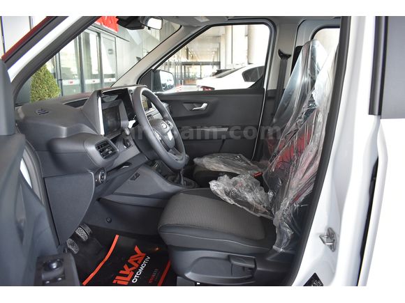 İLKAY'DAN 2025 FORD TOURNEO COURİER 1.5 ECOBLUE TREND HATASIZ