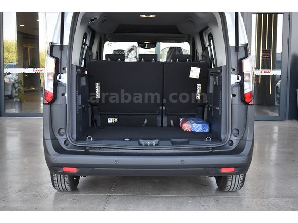 İLKAY'DAN 2025 FORD TOURNEO COURİER 1.5 ECOBLUE TREND HATASIZ