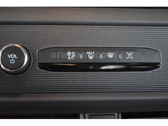 İLKAY'DAN 2025 FORD TOURNEO COURİER 1.5 ECOBLUE TREND HATASIZ