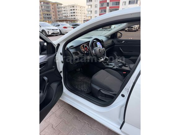 Sahibinden Renault Megane 1.3 TCe Joy 2021 Model 