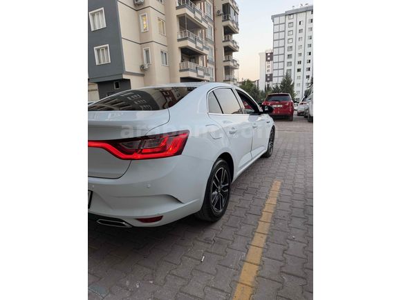 Sahibinden Renault Megane 1.3 TCe Joy 2021 Model 
