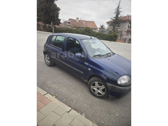 Sahibinden Renault Clio 1.6 RT 2000 Model  246.000 km Lacivert