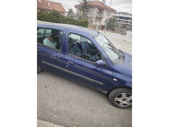 Sahibinden Renault Clio 1.6 RT 2000 Model  246.000 km Lacivert
