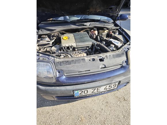 Sahibinden Renault Clio 1.6 RT 2000 Model  246.000 km Lacivert