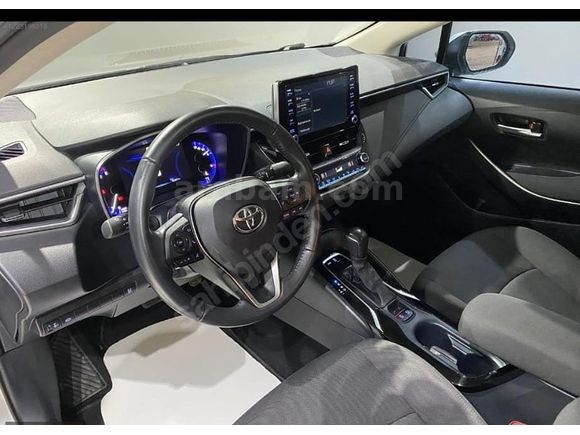 Toyota Corolla 1.5 FLAME X-PACK Değişensiz Boyasız
