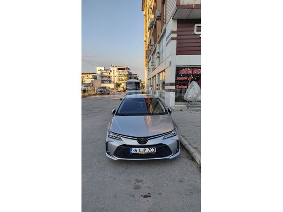 Toyota Corolla 1.5 FLAME X-PACK Değişensiz Boyasız