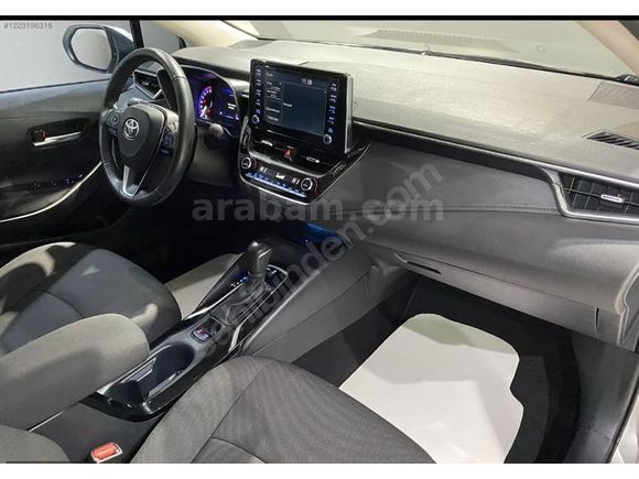 Toyota Corolla 1.5 FLAME X-PACK Değişensiz Boyasız