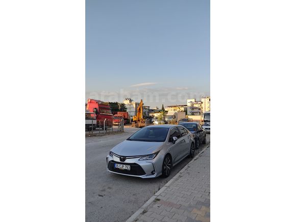 Toyota Corolla 1.5 FLAME X-PACK Değişensiz Boyasız