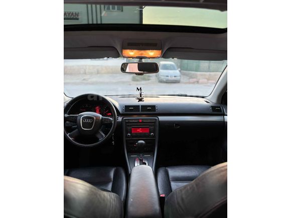 Acil acil  satılık audi A4 