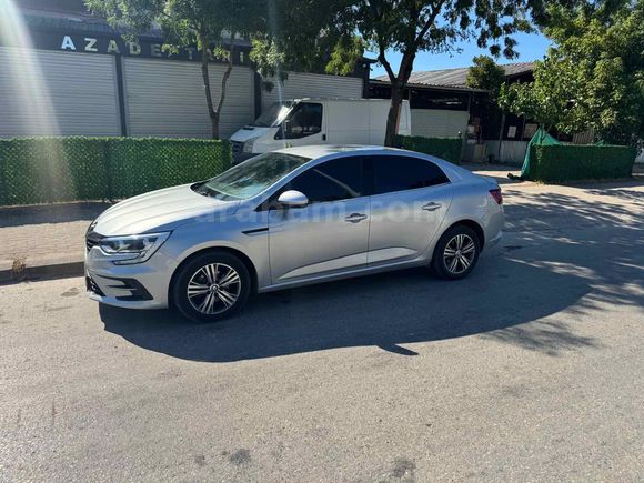 Galeriden Renault Megane 1.3 TCe Touch 2023 Model Sakarya