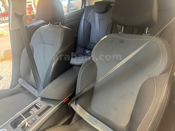 Galeriden Renault Megane 1.3 TCe Touch 2023 Model Sakarya