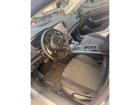 Galeriden Renault Megane 1.3 TCe Touch 2023 Model Sakarya
