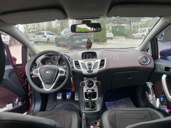 Sahibinden Ford Fiesta 1.4 Titanium 2011 Model Ankara
