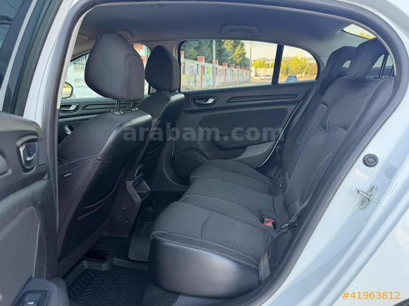 VİZYON DAN BOYASIZ 2017 MEGANE 1,5 DCİ TOUCH 121KM TESLA EKRAN