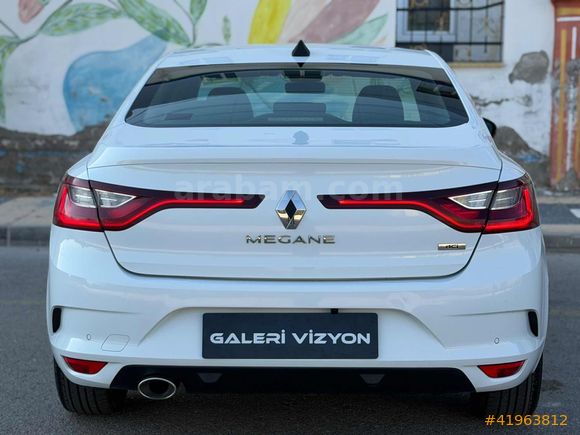 VİZYON DAN BOYASIZ 2017 MEGANE 1,5 DCİ TOUCH 121KM TESLA EKRAN