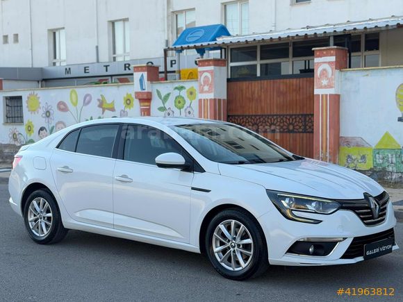 VİZYON DAN BOYASIZ 2017 MEGANE 1,5 DCİ TOUCH 121KM TESLA EKRAN