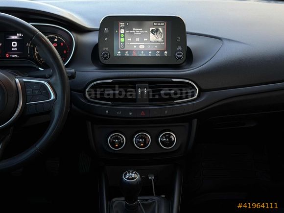2022 ÇIKIŞLI HATASIZ 115.000 KM PLUS PAKET GERİ GÖRÜŞ CARPLAY