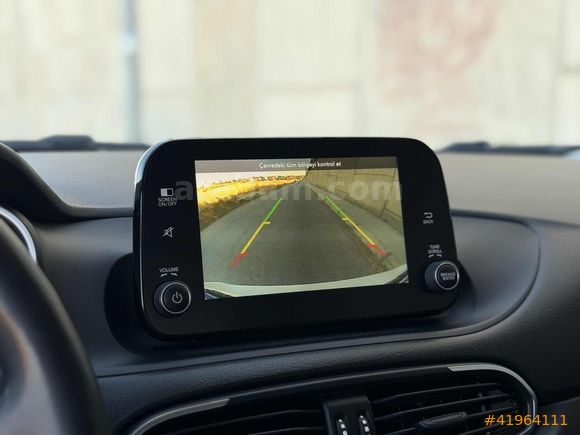 2022 ÇIKIŞLI HATASIZ 115.000 KM PLUS PAKET GERİ GÖRÜŞ CARPLAY