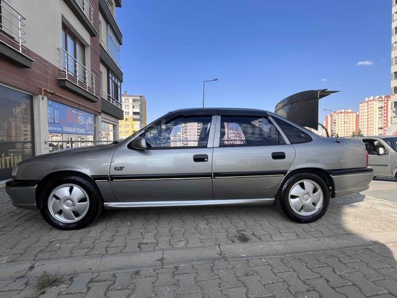 Sahibinden Opel Vectra 2.0 GT 1995 Model 