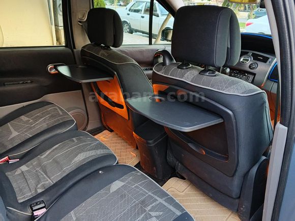 Sahibinden Renault Scenic 1.6 Dynamique 2004 Model