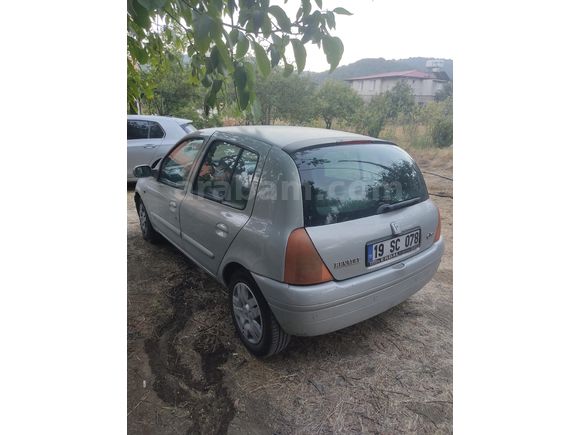 Sahibinden Renault Clio 1.6 RTE 2000 Model Gri