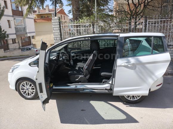 Sahibinden Ford B-Max 1.6 Titanium 2016 Model  (2017 Tarhinde trafikğe çıkışlı)