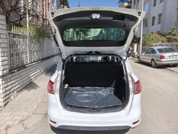 Sahibinden Ford B-Max 1.6 Titanium 2016 Model  (2017 Tarhinde trafikğe çıkışlı)
