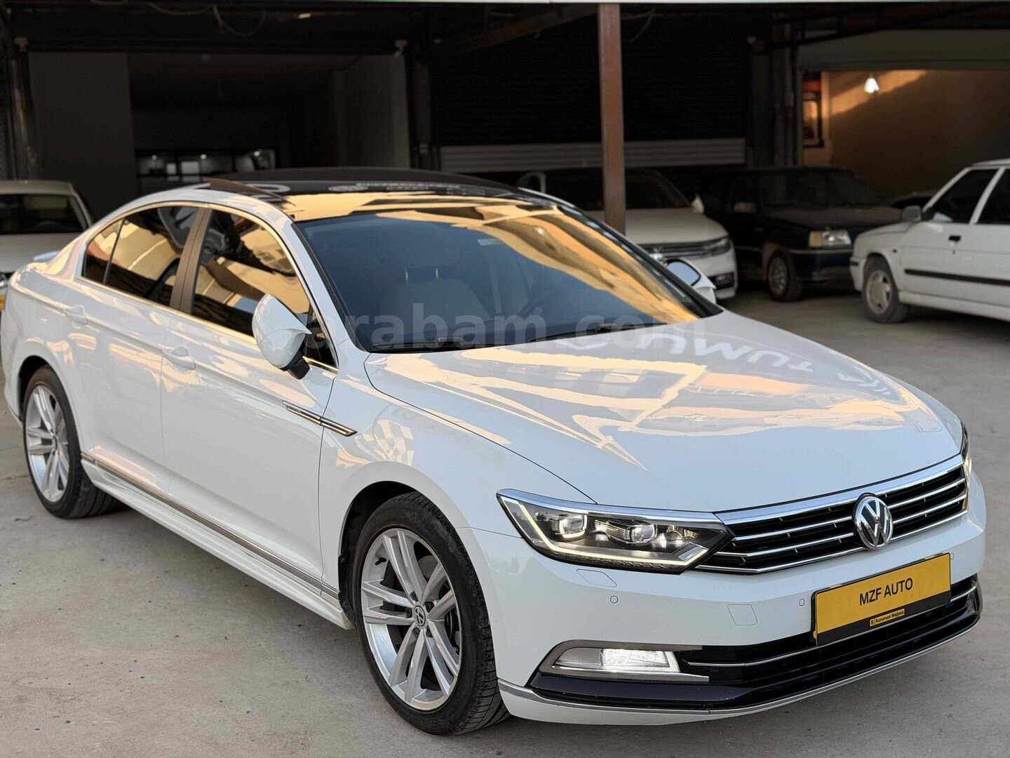 Galeriden Volkswagen Passat 1.6 TDi BlueMotion Comfortline 2015 Model Şanlıurfa 137.000 km Beyaz 4
