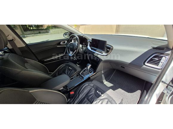 Sahibinden Kia XCeed 1.5 T-GDI Elegance 2025 Model