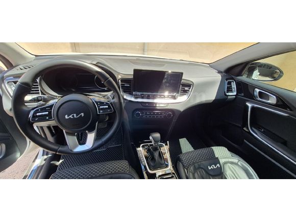 Sahibinden Kia XCeed 1.5 T-GDI Elegance 2025 Model
