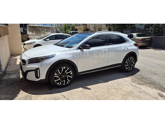 Sahibinden Kia XCeed 1.5 T-GDI Elegance 2025 Model