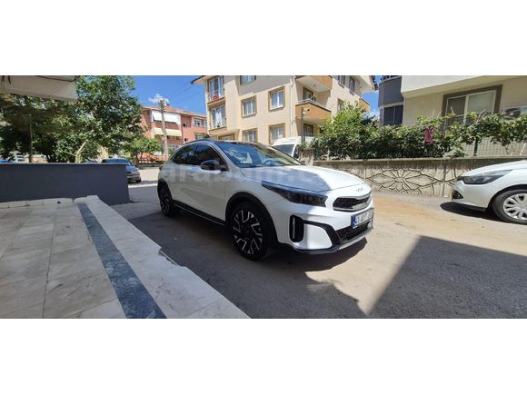 Sahibinden Kia XCeed 1.5 T-GDI Elegance 2025 Model