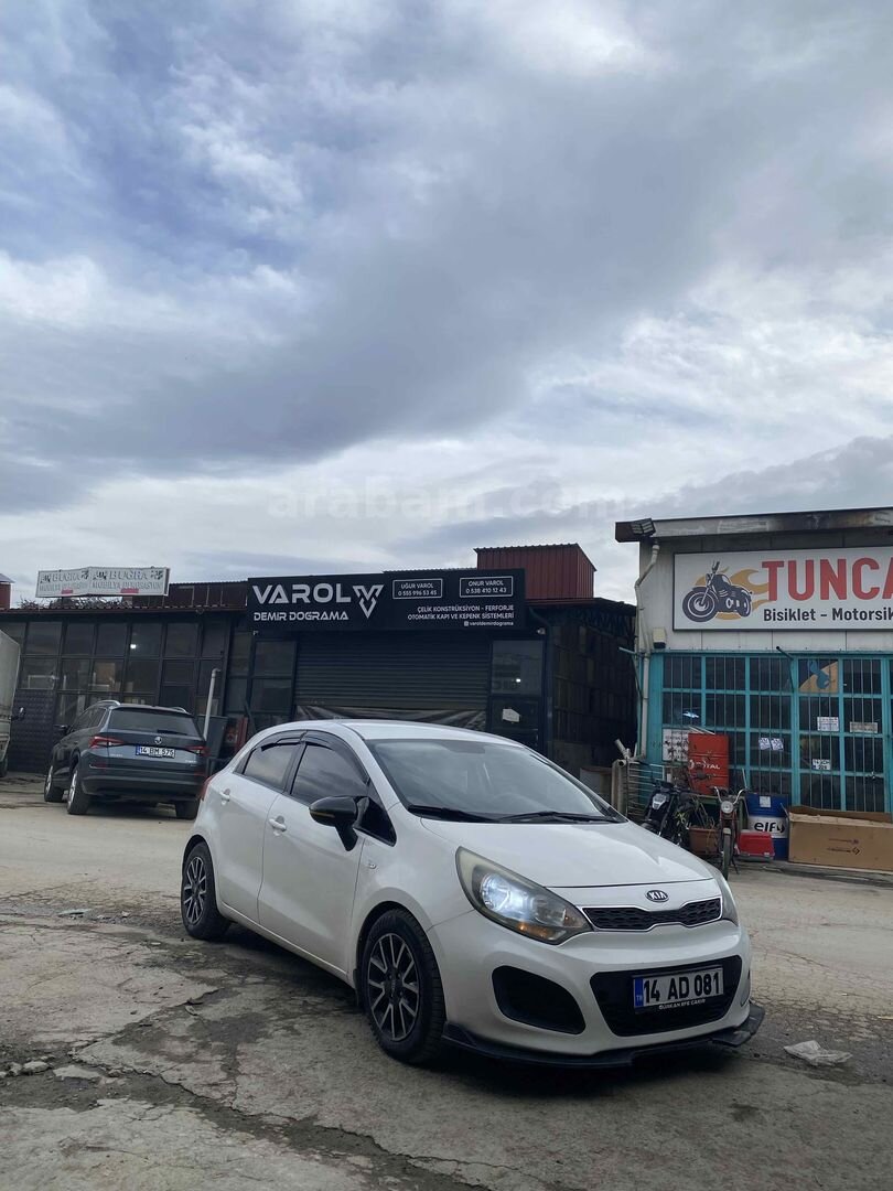 Sahibinden Kia Rio 1.4 CRDi Natty 2012 Model 294.000 km Beyaz 4 tane yazlık lastiği sıfır ayarında yeni takılmıştır 5