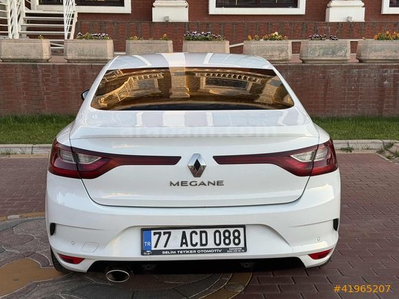 2017 MODEL TERTEMİZ MEGAN 4 ORJİNAL CAM GİBİ...