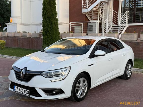 2017 MODEL TERTEMİZ MEGAN 4 ORJİNAL CAM GİBİ...