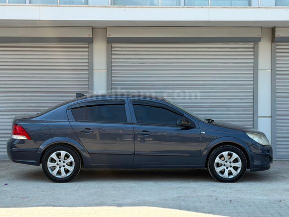 TERTEMİZ OPEL ASTRA OTOMATİK
