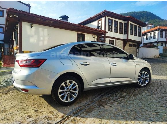 Sahibinden Renault Megane 1.3 TCe Icon 2020 Model 