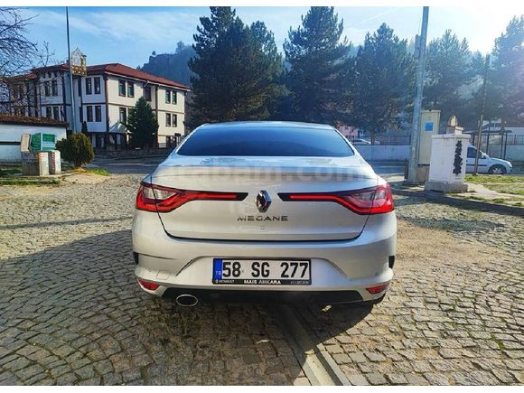 Sahibinden Renault Megane 1.3 TCe Icon 2020 Model 