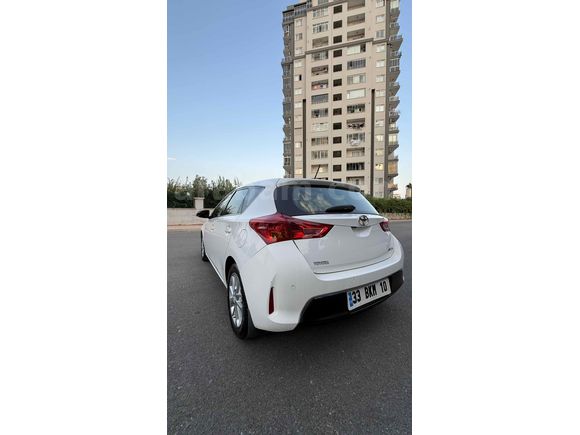 Sahibinden Toyota Auris 1.4 D-4D Active 2013 Model 