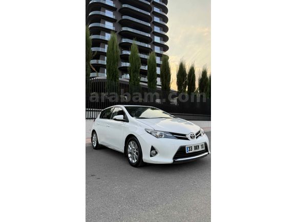 Sahibinden Toyota Auris 1.4 D-4D Active 2013 Model 