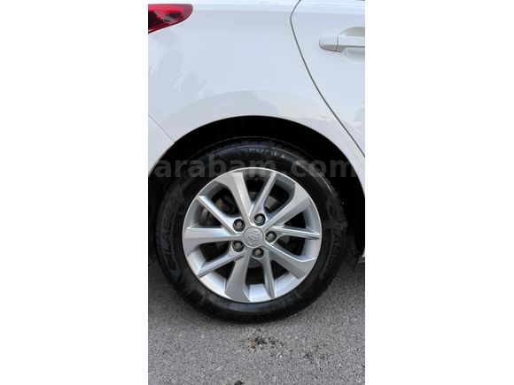 Sahibinden Toyota Auris 1.4 D-4D Active 2013 Model 