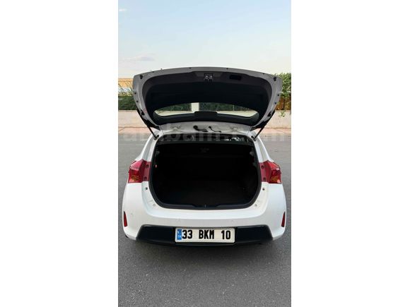 Sahibinden Toyota Auris 1.4 D-4D Active 2013 Model 