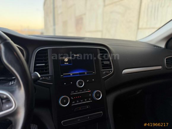 2016 MODEL DEĞİŞENSİZ MEGANE ICON OTOMATİK BAKIMLI