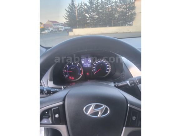 Sahibinden Hyundai Accent Blue 1.6 CRDI Mode Plus 2016 Model