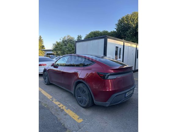 Sahibinden Tesla Model Y Standart (Juniper) 2025 Model 