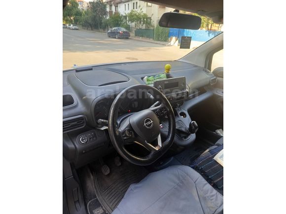 Sahibinden Opel Combo 1.5 CDTI Enjoy 2020 Model  275.000 km Beyaz