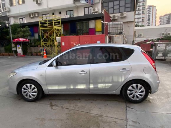 Sahibinden Hyundai i30 1.6 CVVT Select 2009 Model 