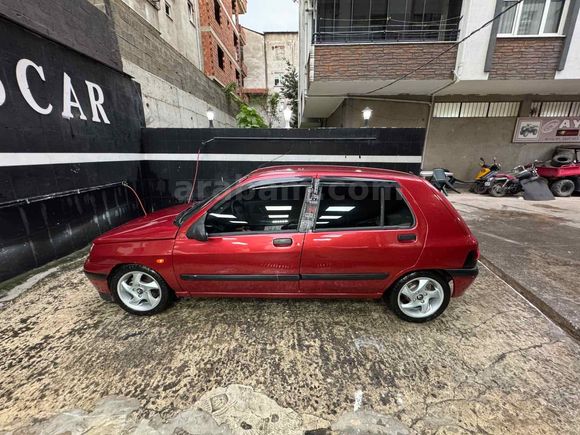 İlk gelen alır acill Clio 1.4 RT 1997