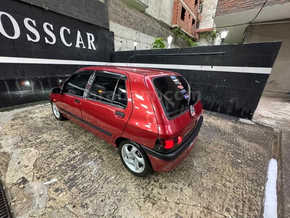 İlk gelen alır acill Clio 1.4 RT 1997