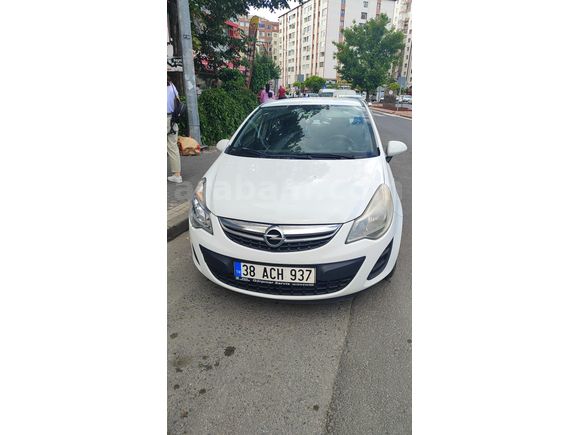 Bayandan Opel Corsa 1.3 CDTI Essentia 2013 Model
